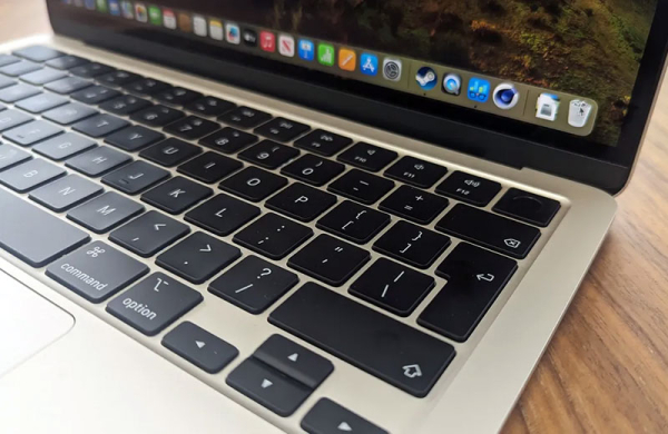 Обзор Apple MacBook Air 13 (M3): компактный ноутбук стал быстрее, эффективнее и автономнее Обзор Apple MacBook Air 13 (M3): компактный ноутбук стал быстрее, эффективнее и автономнее