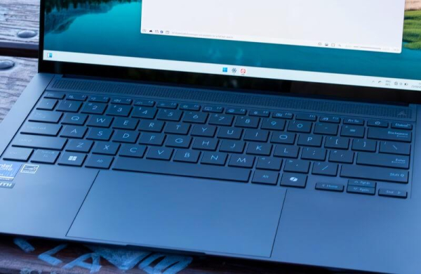 Обзор Asus Zenbook S 14: премиального компактного ноутбука на процессоре Lunar Lake Обзор Asus Zenbook S 14: премиального компактного ноутбука на процессоре Lunar Lake