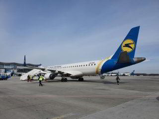 Обзор Samsung Galaxy S10 - юбилейный флагман Обзор Samsung Galaxy S10 - юбилейный флагман