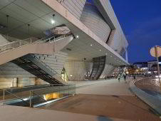 Обзор Samsung Galaxy S10 - юбилейный флагман Обзор Samsung Galaxy S10 - юбилейный флагман