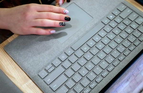 Обзор Microsoft Surface Laptop 2: так должен работать каждый ноутбук с Windows Обзор Microsoft Surface Laptop 2: так должен работать каждый ноутбук с Windows