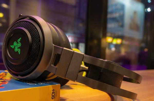 Обзор Razer Nari Ultimate наушников, вибрирующих лучше DualShock Обзор Razer Nari Ultimate наушников, вибрирующих лучше DualShock