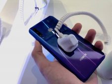 Новый смартфон Honor 10i представлен в России Новый смартфон Honor 10i представлен в России