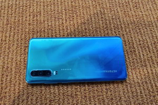 Первый взгляд на Huawei P30 и P30 Pro: какими получились новые флагманы китайской компании? Первый взгляд на Huawei P30 и P30 Pro: какими получились новые флагманы китайской компании?