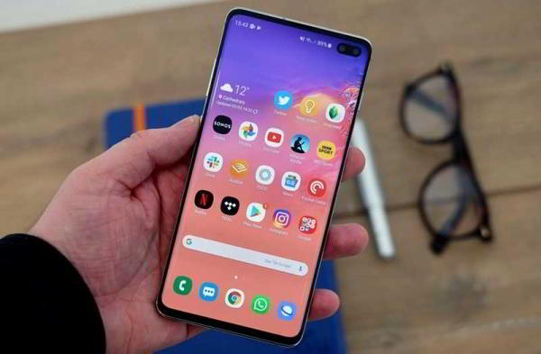 Обзор Samsung Galaxy S10 Plus: универсальный телефон со всем необходимым Обзор Samsung Galaxy S10 Plus: универсальный телефон со всем необходимым