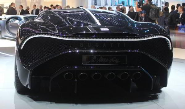 Новая La Voiture Noire от Bugatti стала самым дорогим автомобилем в мире Новая La Voiture Noire от Bugatti стала самым дорогим автомобилем в мире