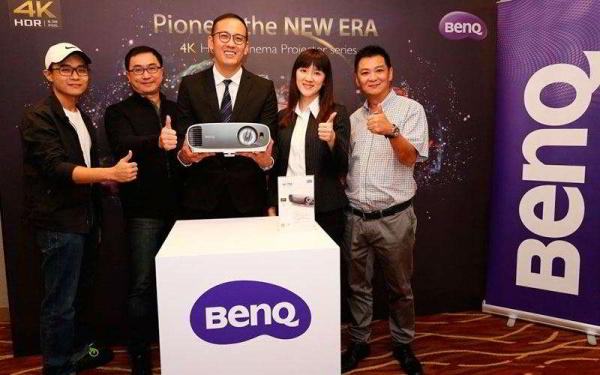 Домашний проектор BenQ W1700 с HDR и 4K UHD поступил в продажу в России Домашний проектор BenQ W1700 с HDR и 4K UHD поступил в продажу в России