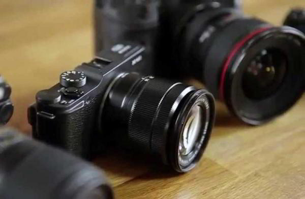 Какую камеру выбрать — зеркальную или беззеркальную? Какую камеру выбрать — зеркальную или беззеркальную?