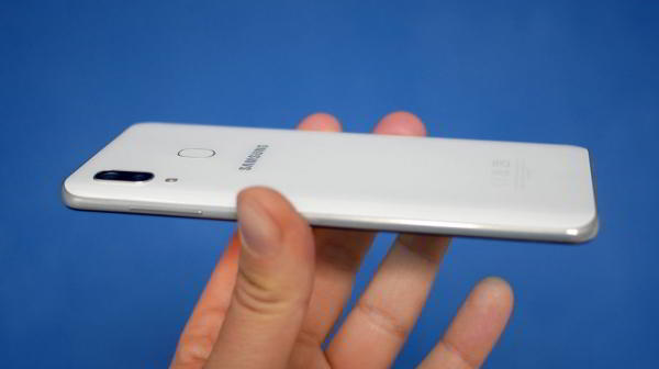 Обзор смартфона Samsung Galaxy A30: породистый, но доступный Обзор смартфона Samsung Galaxy A30: породистый, но доступный