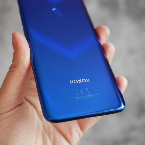 Обзор Honor View 20: не "бровь", а "глаз" Обзор Honor View 20: не "бровь", а "глаз"