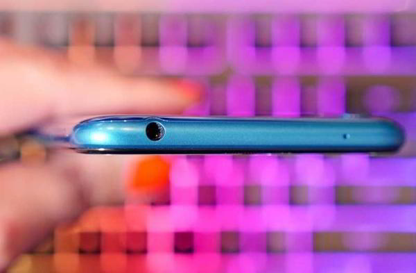 Обзор Huawei Y7 2019 (Enjoy 9, Y7 Pro): бюджетного смартфона с премиум дизайном Обзор Huawei Y7 2019 (Enjoy 9, Y7 Pro): бюджетного смартфона с премиум дизайном