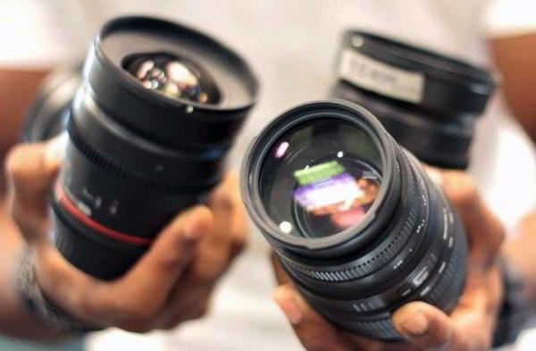 Какую камеру выбрать — зеркальную или беззеркальную? Какую камеру выбрать — зеркальную или беззеркальную?