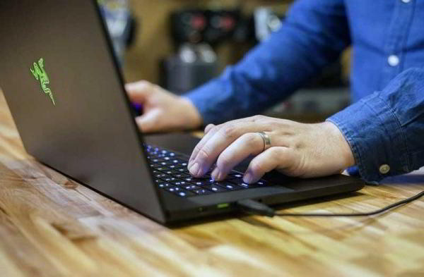 Обзор Razer Blade (2019): отличный ноутбук для игр и работы Обзор Razer Blade (2019): отличный ноутбук для игр и работы