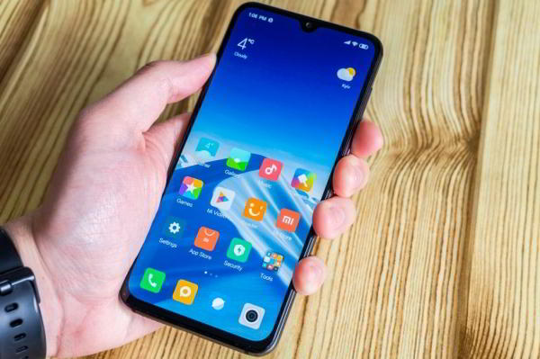 Обзор Xiaomi Mi 9 SE - компактный и немного упрощенный флагман Обзор Xiaomi Mi 9 SE - компактный и немного упрощенный флагман