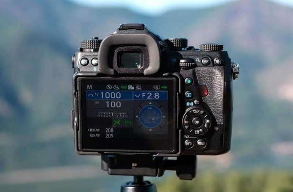 Обзор Pentax K-1 II: новая камера в старой упаковке Обзор Pentax K-1 II: новая камера в старой упаковке