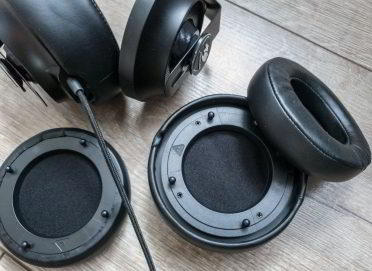 Обзор универсальной гарнитуры Cougar Phontum Обзор универсальной гарнитуры Cougar Phontum