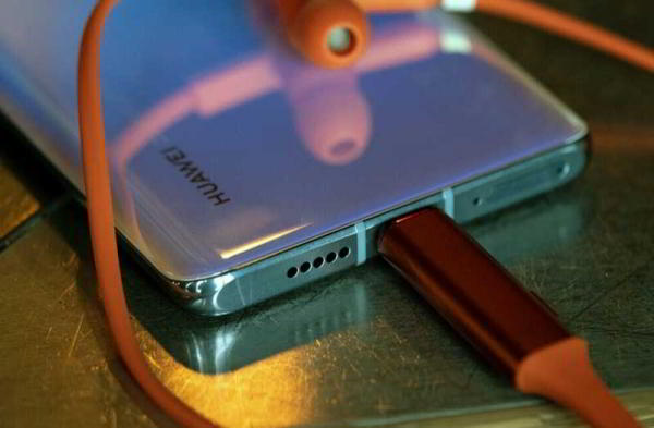 Обзор Huawei P30 Pro: уникальный и удобный камерофон Обзор Huawei P30 Pro: уникальный и удобный камерофон