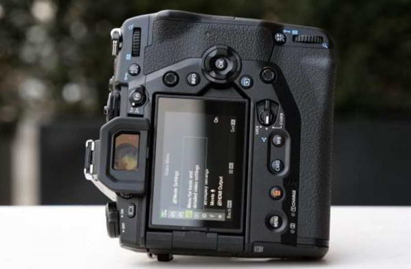 Обзор Olympus OM-D E-M1X: беззеркалка с лучшей стабилизацией Обзор Olympus OM-D E-M1X: беззеркалка с лучшей стабилизацией