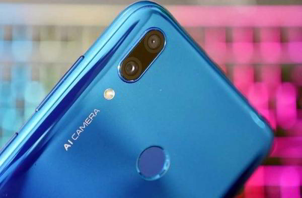 Обзор Huawei Y7 2019 (Enjoy 9, Y7 Pro): бюджетного смартфона с премиум дизайном Обзор Huawei Y7 2019 (Enjoy 9, Y7 Pro): бюджетного смартфона с премиум дизайном