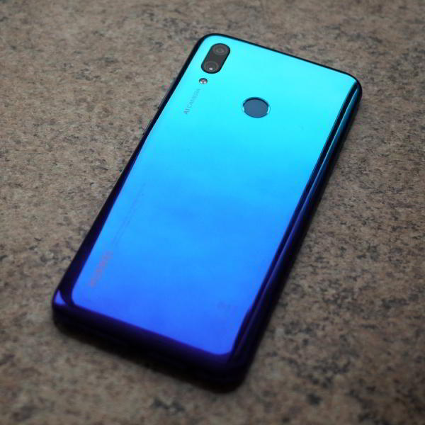 Обзор смартфона Huawei P smart 2019: бюджетник на все руки Обзор смартфона Huawei P smart 2019: бюджетник на все руки