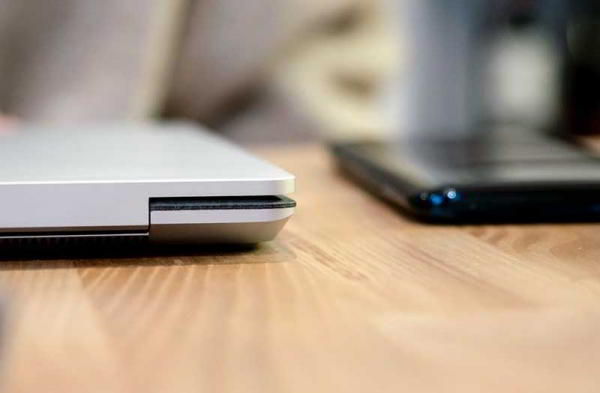 Обзор Microsoft Surface Laptop 2: так должен работать каждый ноутбук с Windows Обзор Microsoft Surface Laptop 2: так должен работать каждый ноутбук с Windows