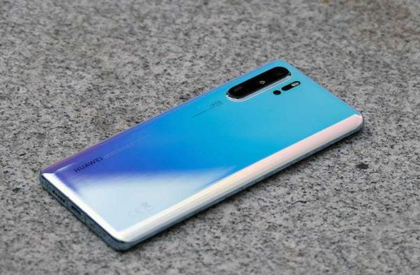 Обзор Huawei P30 Pro: уникальный и удобный камерофон Обзор Huawei P30 Pro: уникальный и удобный камерофон