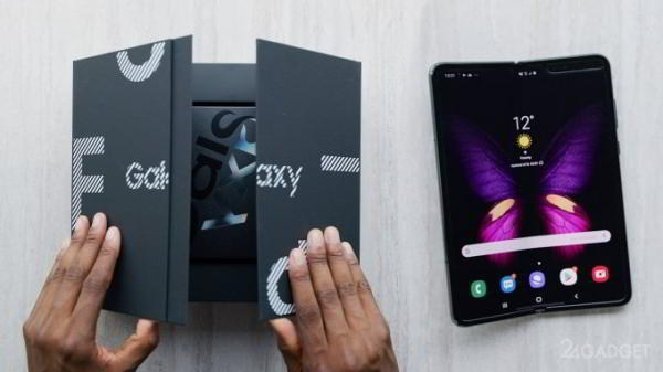 Вердикт журналистов или как дисплеи Samsung Galaxy Fold сломались почти сразу после получения (3 фото + 2 видео)