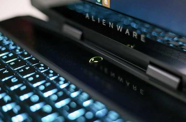 Обзор Alienware m15 серьёзного игрового ноутбука Обзор Alienware m15 серьёзного игрового ноутбука
