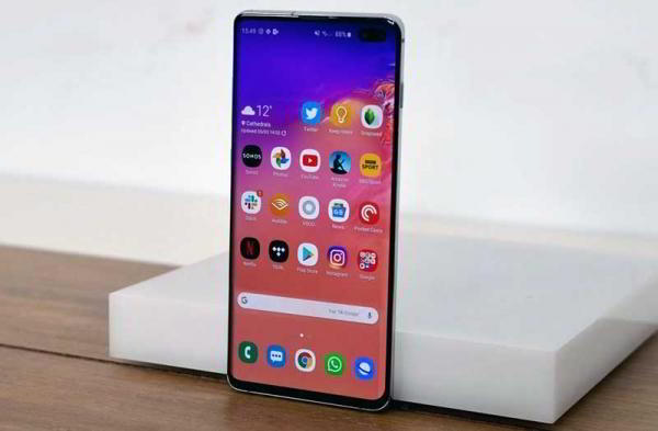 Обзор Samsung Galaxy S10 Plus: универсальный телефон со всем необходимым Обзор Samsung Galaxy S10 Plus: универсальный телефон со всем необходимым