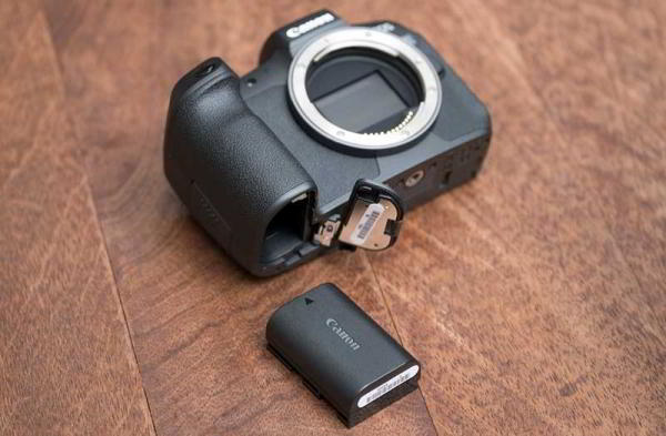 Первый обзор Canon EOS R: полнокадровой беззеркальной камеры Первый обзор Canon EOS R: полнокадровой беззеркальной камеры