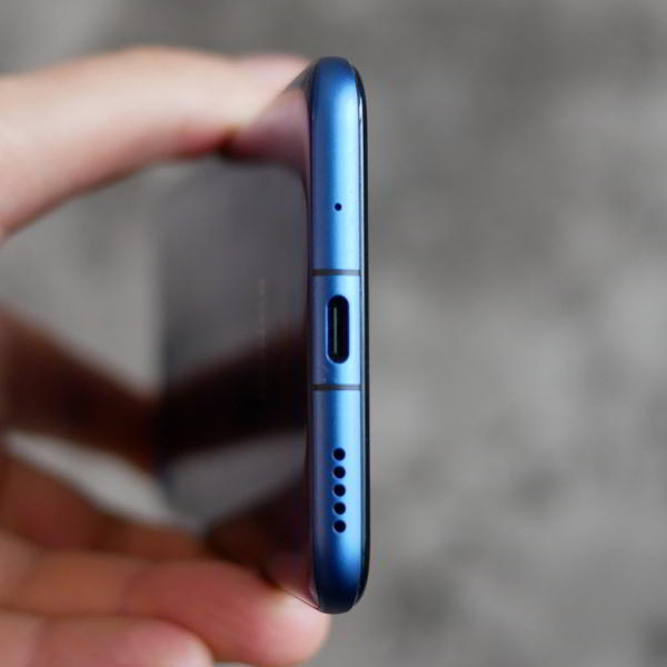 Обзор Honor View 20: не "бровь", а "глаз" Обзор Honor View 20: не "бровь", а "глаз"