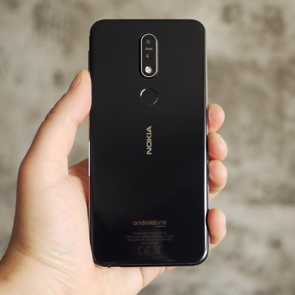 Обзор смартфона Nokia 7.1: "середнячок" не значит "посредственность" Обзор смартфона Nokia 7.1: "середнячок" не значит "посредственность"