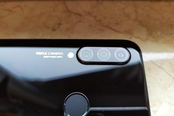 Обзор Huawei P30 Lite: бюджетный вариант флагмана Обзор Huawei P30 Lite: бюджетный вариант флагмана