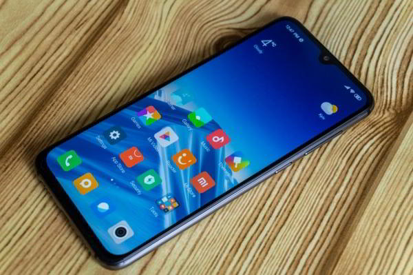 Обзор Xiaomi Mi 9 SE - компактный и немного упрощенный флагман Обзор Xiaomi Mi 9 SE - компактный и немного упрощенный флагман