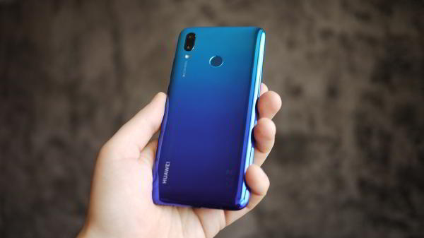 Обзор смартфона Huawei P smart 2019: бюджетник на все руки Обзор смартфона Huawei P smart 2019: бюджетник на все руки