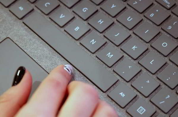 Обзор Microsoft Surface Laptop 2: так должен работать каждый ноутбук с Windows Обзор Microsoft Surface Laptop 2: так должен работать каждый ноутбук с Windows