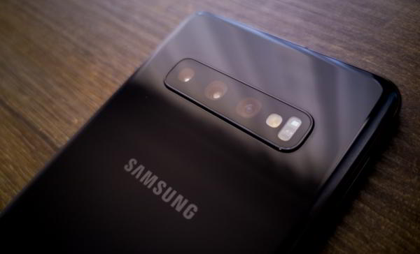 Обзор Samsung Galaxy S10 - юбилейный флагман Обзор Samsung Galaxy S10 - юбилейный флагман