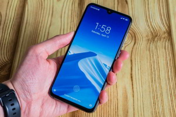 Обзор Xiaomi Mi 9 SE - компактный и немного упрощенный флагман Обзор Xiaomi Mi 9 SE - компактный и немного упрощенный флагман