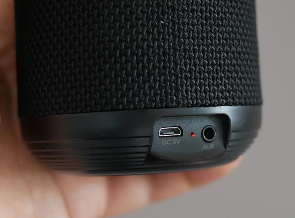 Обзор смарт-колонки Elari SmartBeat: "Алиса" на батарейках Обзор смарт-колонки Elari SmartBeat: "Алиса" на батарейках