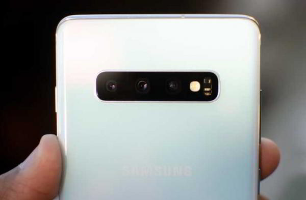 Обзор Samsung Galaxy S10 Plus: универсальный телефон со всем необходимым Обзор Samsung Galaxy S10 Plus: универсальный телефон со всем необходимым