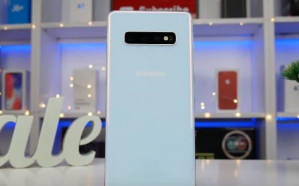 Видео: Самое главное о Samsung Galaxy S10 Plus Видео: Самое главное о Samsung Galaxy S10 Plus