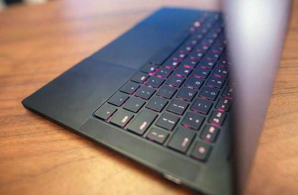 Обзор ноутбука Razer Blade Stealth (2019) ориентированного на мобильность Обзор ноутбука Razer Blade Stealth (2019) ориентированного на мобильность