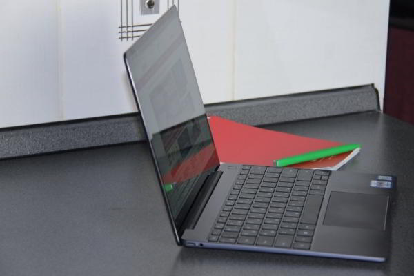 Обзор Huawei MateBook 13: бюджетный брат одного из лучших ноутбуков 2018 года Обзор Huawei MateBook 13: бюджетный брат одного из лучших ноутбуков 2018 года