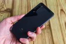 Обзор Xiaomi Mi 9 SE - компактный и немного упрощенный флагман Обзор Xiaomi Mi 9 SE - компактный и немного упрощенный флагман