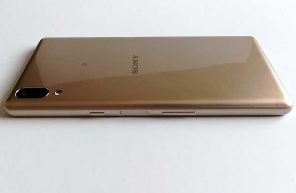 Обзор Sony Xperia L3: бюджетного и неоднозначного смартфона Обзор Sony Xperia L3: бюджетного и неоднозначного смартфона