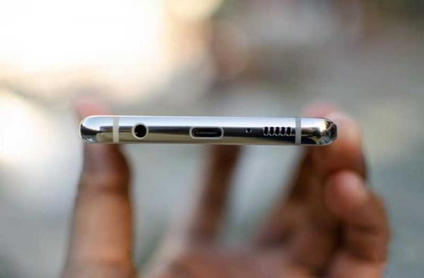 Обзор Samsung Galaxy S10 Plus: универсальный телефон со всем необходимым Обзор Samsung Galaxy S10 Plus: универсальный телефон со всем необходимым