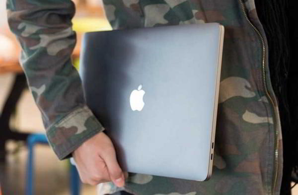 Обзор Apple MacBook Pro 13 с тачбаром — красивого и несовершенного ноутбука Обзор Apple MacBook Pro 13 с тачбаром — красивого и несовершенного ноутбука