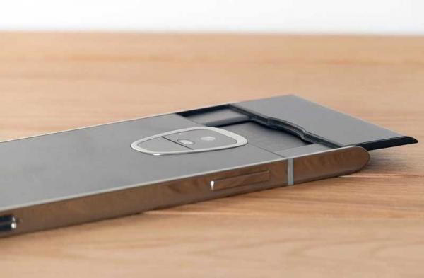 Обзор Sirin Labs Finney: смартфон как дверь в мир криптовалют Обзор Sirin Labs Finney: смартфон как дверь в мир криптовалют