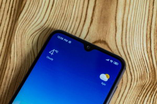 Обзор Xiaomi Mi 9 SE - компактный и немного упрощенный флагман Обзор Xiaomi Mi 9 SE - компактный и немного упрощенный флагман