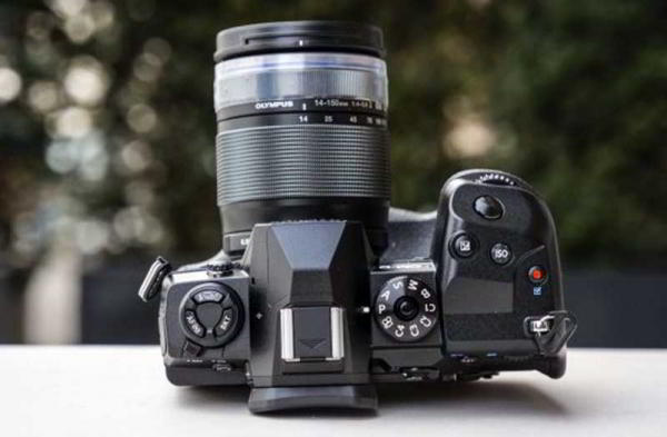 Обзор Olympus OM-D E-M1X: беззеркалка с лучшей стабилизацией Обзор Olympus OM-D E-M1X: беззеркалка с лучшей стабилизацией